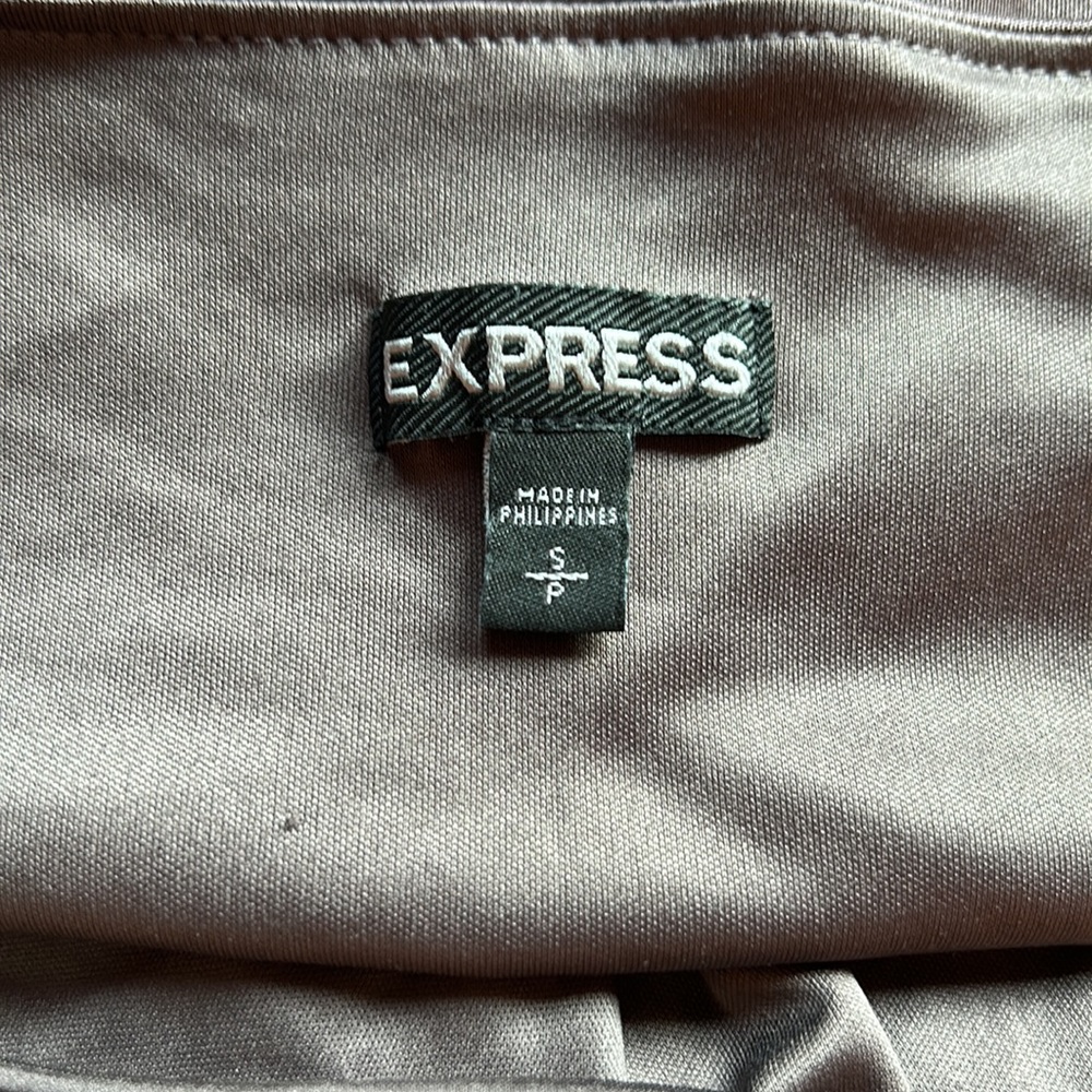 Express Strappy Tank - Picture 2 of 4